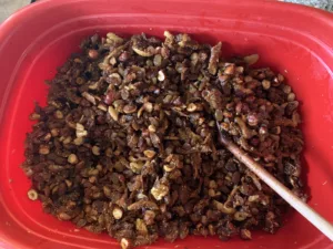 1. Früchte, Nüsse, Gewürze mischen